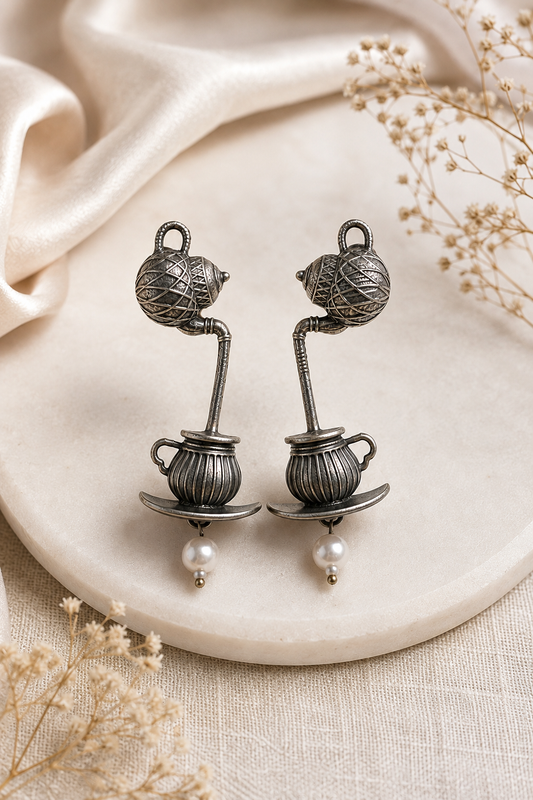 Vintage Kettle Pearl Earrings