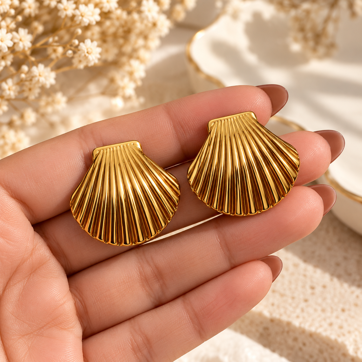 Gold Shell Stud Earrings – Ribbed Seashell Design for Women