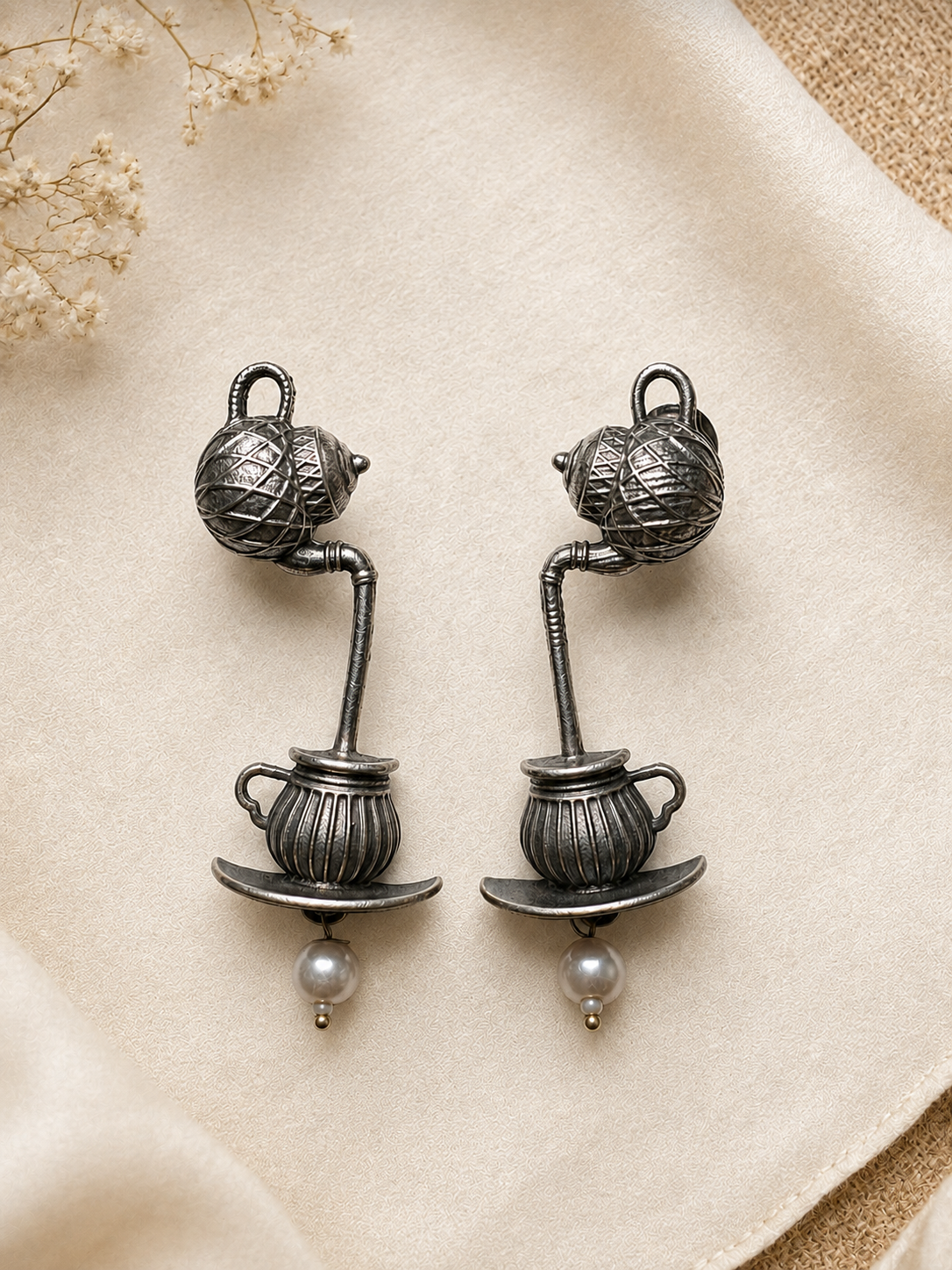 Vintage Kettle Pearl Earrings