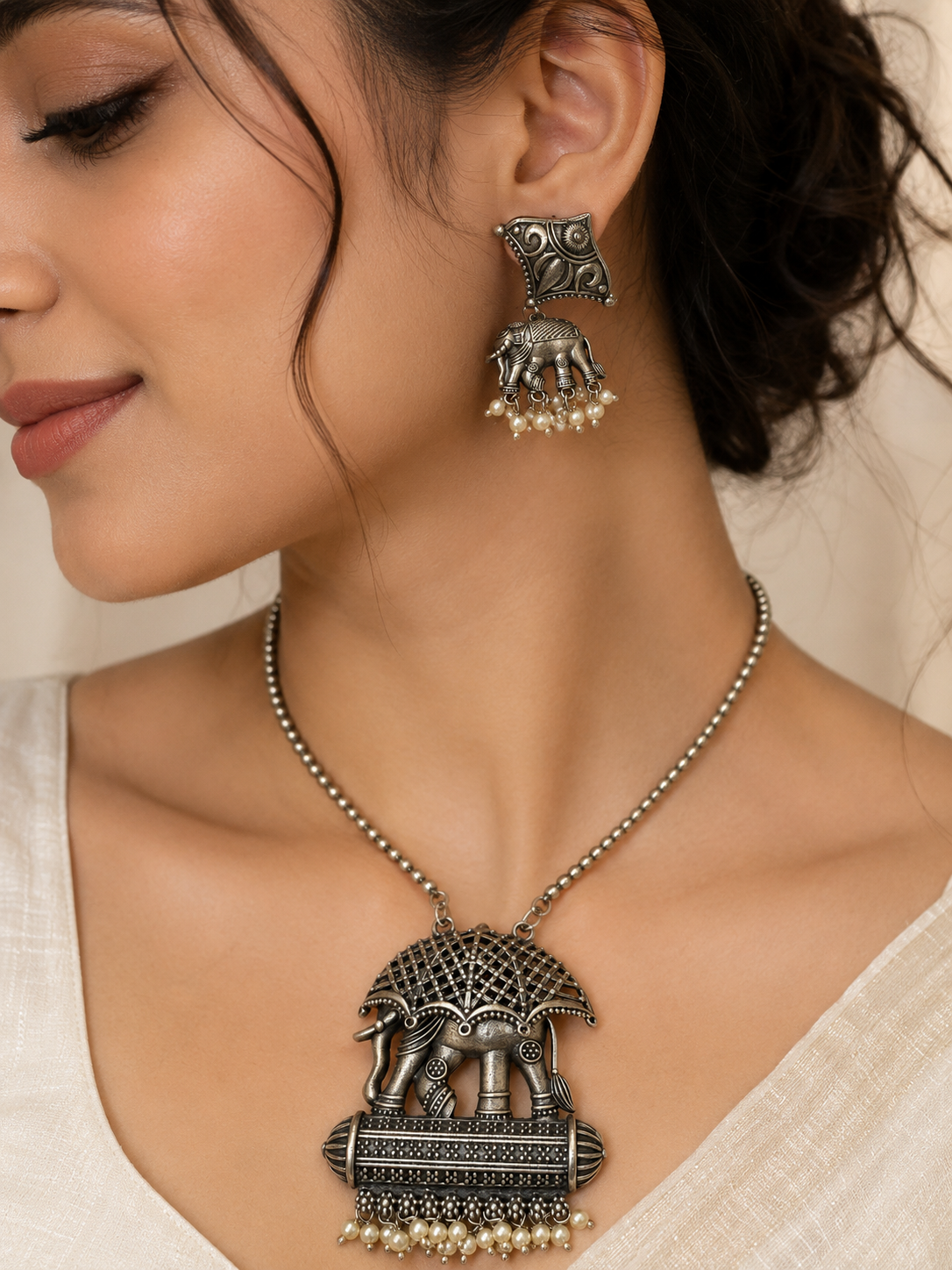 Royal Elephant Necklace Set